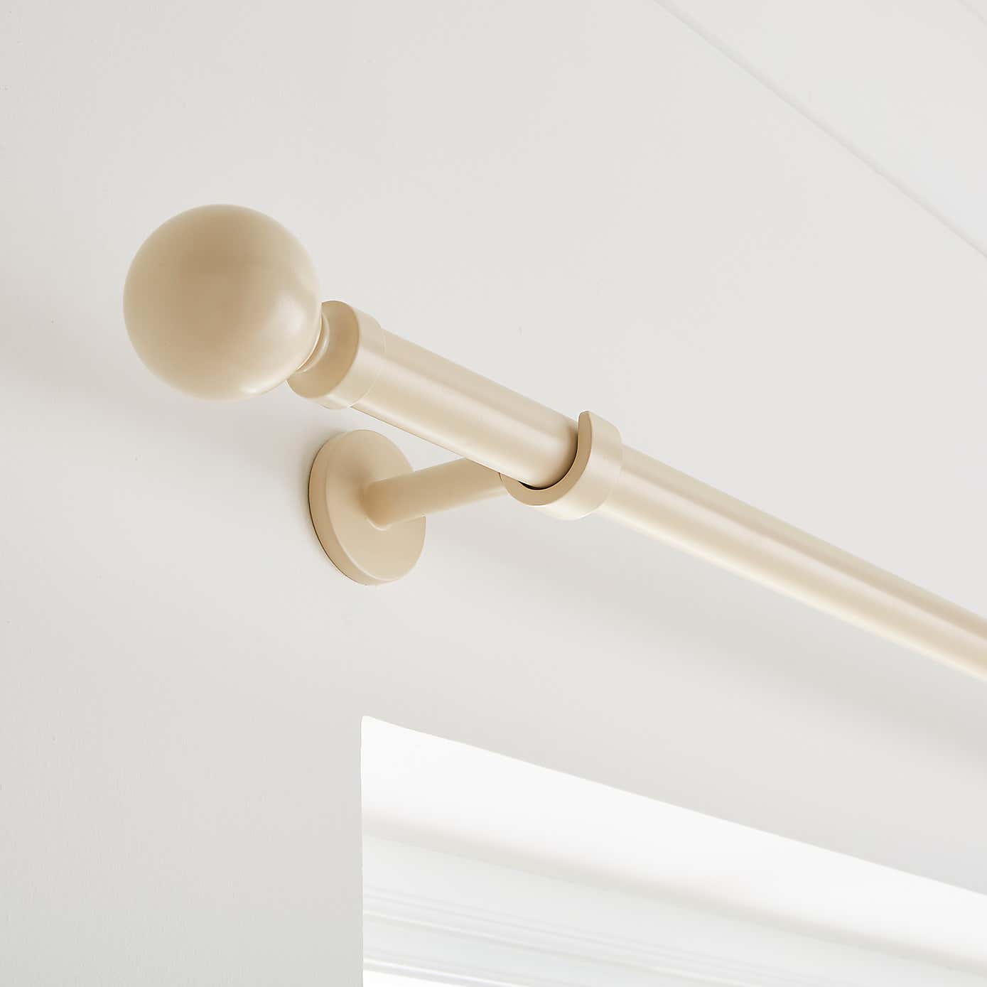 Ashton Metal Curtain Pole