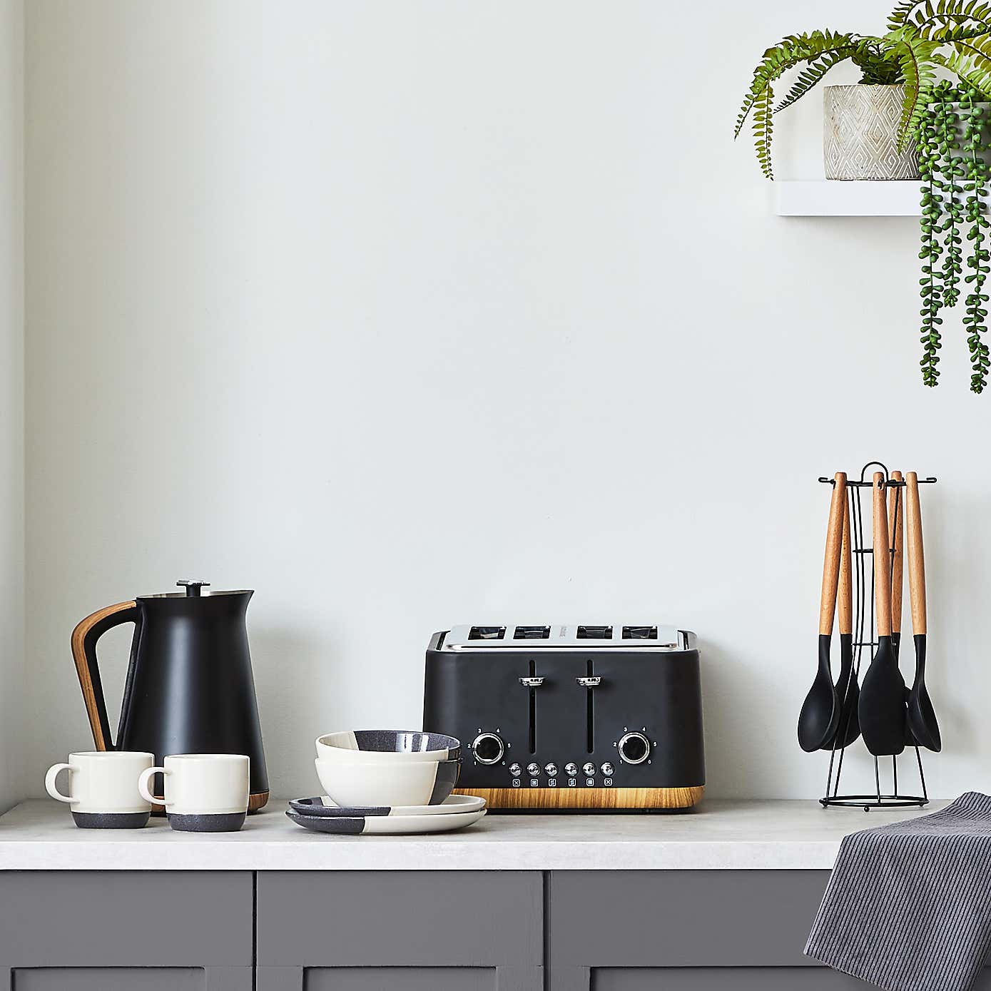 Contemporary Matt Black Kettle and Toaster Set